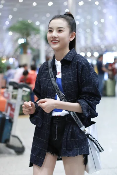 Actrița Chineză Song Ajunge Aeroportul Internațional Beijing Capital Timp Pregătește — Fotografie, imagine de stoc