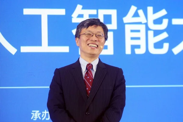 Вице Президент Корпорации Майкрософт Шэнь Сянъян Выступил Всемирной Конференции Искусственному — стоковое фото