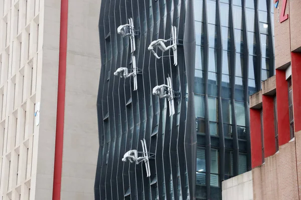 View Surface Office Building Decorated Skiing Sculptures Chongqing China November — Stok fotoğraf