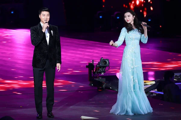 Actriz China Fan Bingbing Derecha Padre Fan Tao Realizar Durante — Foto de Stock