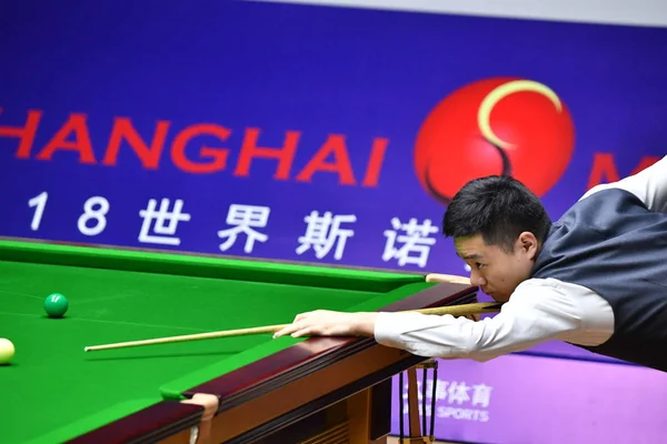 Ding Junhui Della Cina Gioca Colpo Mark Selby Dell Inghilterra — Foto Stock