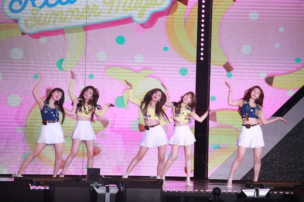 Члены Южнокорейской Женской Группы Red Velvet Выступают Время Суперконцерта Dmcf — стоковое фото