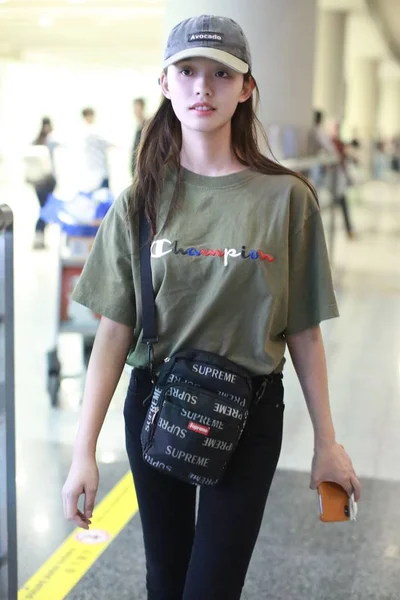 Atriz Chinesa Jelly Lin Lin Yun Chega Aeroporto Internacional Capital — Fotografia de Stock