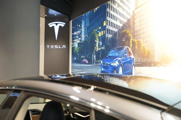 Innenansicht Eines Autohauses Von Tesla Shanghai China August 2018 — Stockfoto