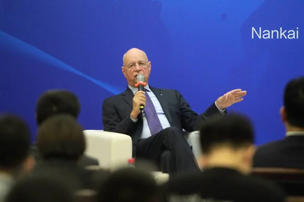 Klaus Schwab Founder Executive Chairman World Economic Forum Attends Lecture — стокове фото