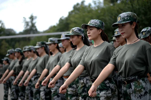 Reclute Cinesi Partecipano Addestramento Militare Presso Università Normale Shandong Nella — Foto Stock