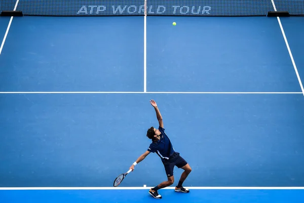 2018年9月28日 在中国南方广东省深圳举行的2018年深圳网球公开赛上 法国选手皮尔雷胡格特 赫伯特在男单四分之一决赛中对阵西班牙选手阿尔伯特 拉莫斯 维诺拉斯 — 图库照片
