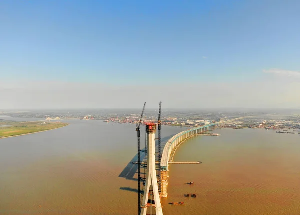 Luchtfoto Van Bouwplaats Van Pier Belangrijkste Van Werelds Langste Tuibrug — Stockfoto