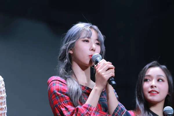 Members South Korean Girl Group Dreamcatcher Perform Showcase Release Third — Stock Fotó