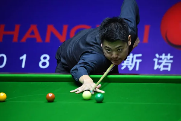 Liang Wenbo China Joga Uma Partida Para Kyren Wilson Inglaterra — Fotografia de Stock