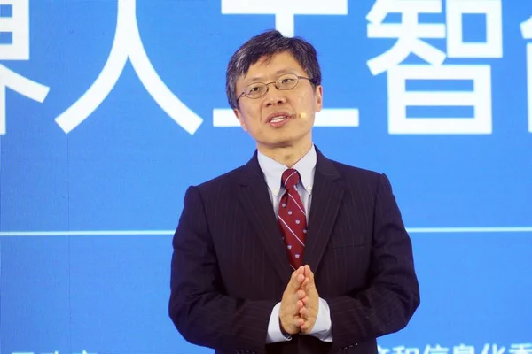 Viceprezident Pro Globální Exekutivy Společnosti Microsoft Shen Xiangyang Hovoří Během — Stock fotografie