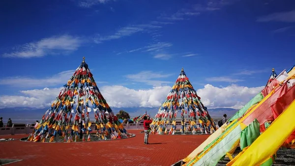 Paisaje Banderas Oración Cerca Del Lago Salado Chaka Lago Salado — Foto de Stock