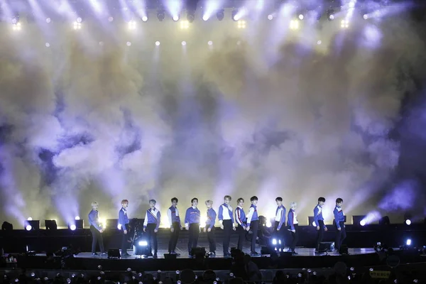 Members South Korean Boy Group Seventeen Also Stylized Seventeen Svt — Stock Photo, Image