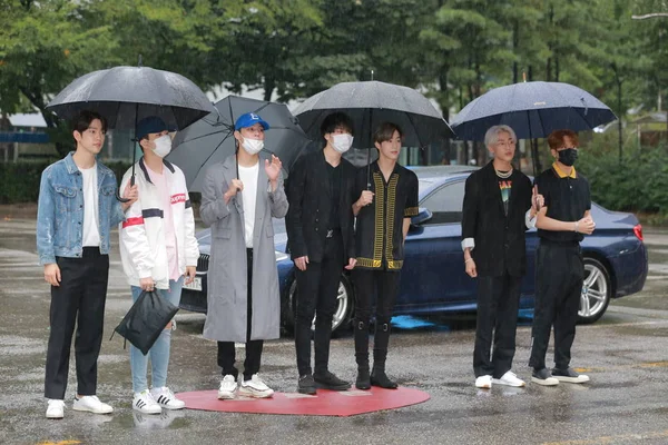 Membri Del Gruppo Sudcoreano Got7 Arrivano Una Sessione Produzione Del — Foto Stock
