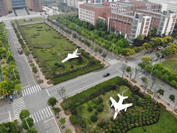 Nyugdíjas Repülőgépek Vannak Kiállítva Gyep Campus Zhengzhou University Repüléstechnika Zhengzhou — Stock Fotó