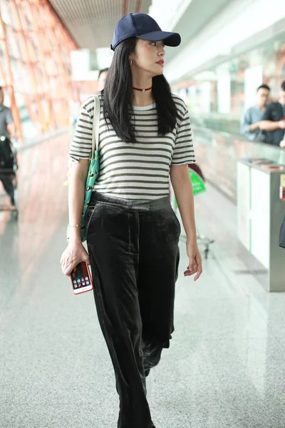 Китайская Актриса Чэнь Прибывает Международный Аэропорт Пекина Перед Вылетом Пекин — стоковое фото