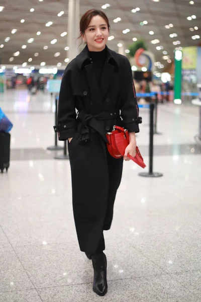 Китайская Актриса Тонг Лия Прилетает Аэропорт Перед Вылетом Шанхай Китай — стоковое фото