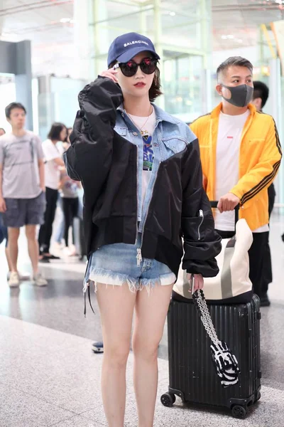 Actriz China Jing Tian Llega Aeropuerto Internacional Beijing Capital Antes —  Fotos de Stock