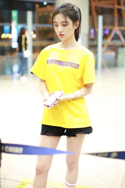 Chinese Actrice Jingyi Arriveert Beijing Capital International Airport Beijing China — Stockfoto