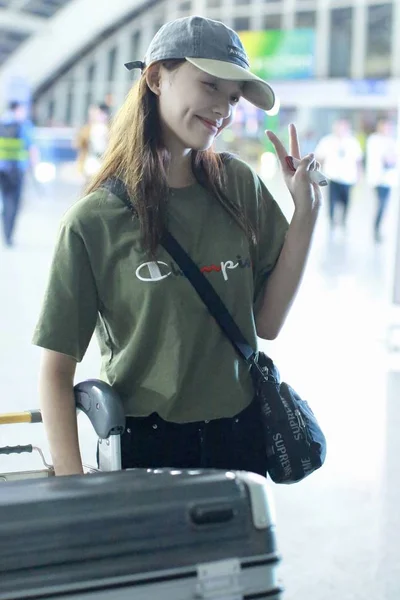 2018 日中国北京市に北京首都国際空港に到着した中国の女優 ゼリー林や林尹 — ストック写真