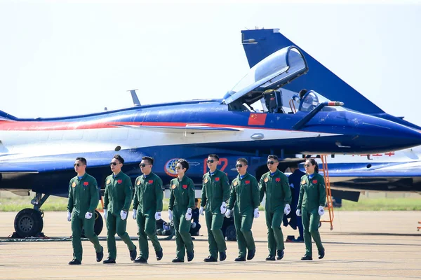 China Aircrafts Aerobatic Team Hongying Meaning Red Eagle Chinese Pla — 图库照片