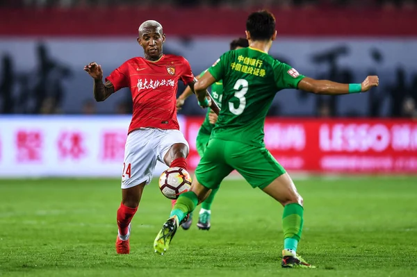 브라질의 앤더슨 Talisca Talisca 광저우 Evergrande Taobao의 2018 Csl 그들의 — 스톡 사진