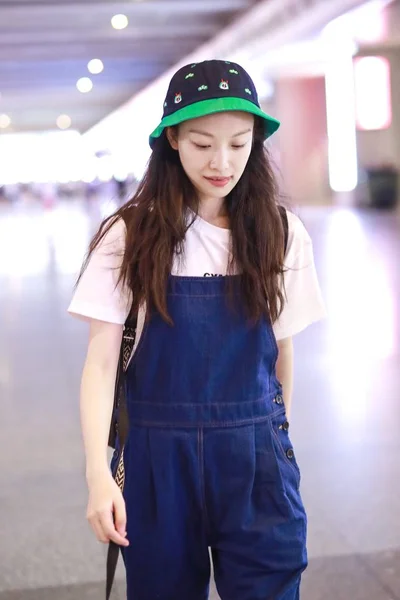 Chinese Actrice Arriveert Bij Shanghai Hongqiao International Airport Shanghai China — Stockfoto