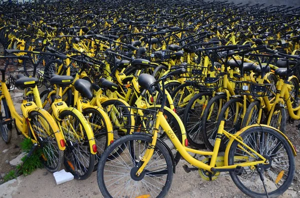 Las Bicicletas Del Servicio Chino Bicicletas Compartidas Ofo Alinean Espacio —  Fotos de Stock