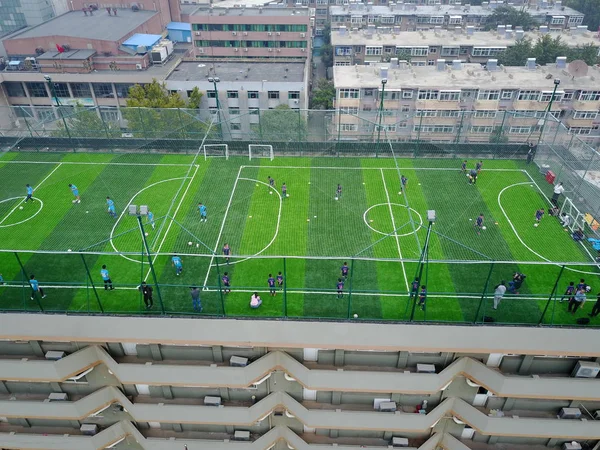 Esta Vista Aérea Los Niños Juegan Fútbol Estadio Fútbol Construido — Foto de Stock