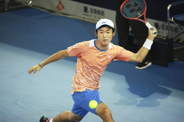 Yoshihito Nishioka Japão Devolve Tiro Fernando Verdasco Espanha Sua Partida Imagem De Stock