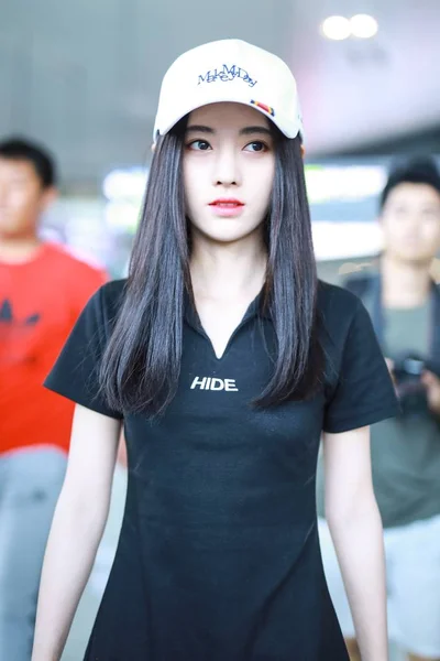 Chinese Zangeres Actrice Jingyi Afgebeeld Shanghai Hongqiao International Airport Shanghai — Stockfoto