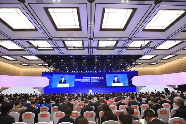 Vicepresidente Ejecutivo Global Microsoft Shen Xiangyang Habla Durante Ceremonia Apertura — Foto de Stock