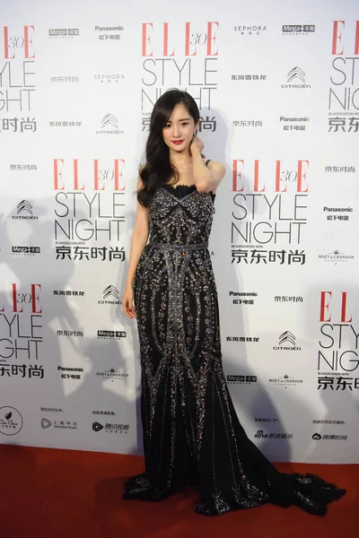 Die Chinesische Schauspielerin Yang Erscheint Auf Dem Roten Teppich Anlässlich — Stockfoto