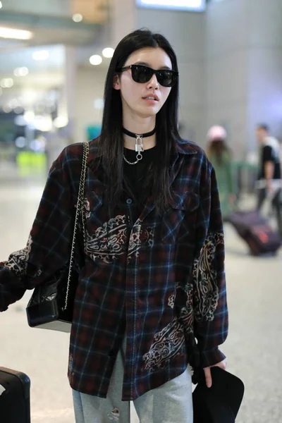 Chinese Model Mengyao Better Known Ming Arrives Shanghai Hongqiao International — Stock Photo, Image
