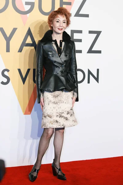 Woodman kastingida yosh rus qizi va jinsiy aloqa kamerada suratga olingan.