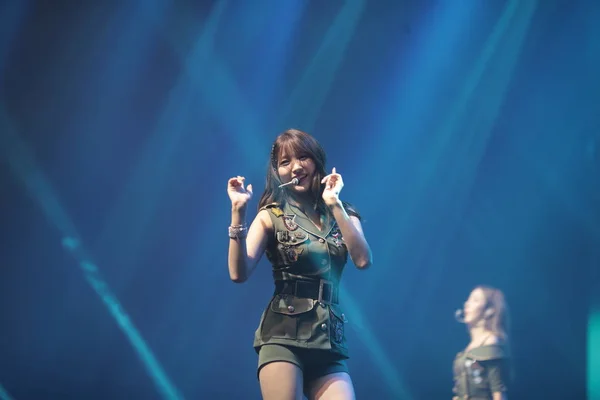 Membro Del Gruppo Femminile Sudcoreano Gfriend Esibisce Durante Concerto Asia — Foto Stock