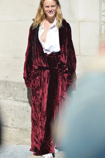 Бельгійський Модель Ханне Габі Odiele Зображений Під Час 2019 Париж — стокове фото