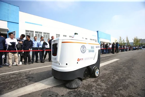 Veicolo Sanitario Guida Autonoma Sviluppato Dalla Piattaforma Guida Senza Equipaggio — Foto Stock