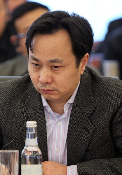 中国農業銀行 Abc の趙還元総裁は2012年4月10日 北京で開催された会議に出席した — ストック写真