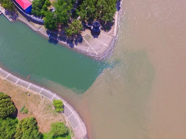 Luchtfoto Van Zanderige Jangtsekiang Voldoen Aan Schone Hanjiang Rivier Buurt — Stockfoto