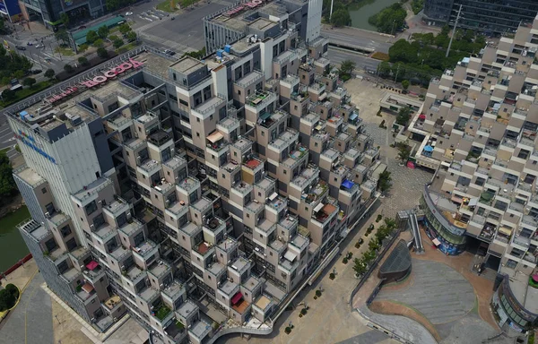 Eine Luftaufnahme Des Pyramidenartigen Komplexes Aus Drei Bürogebäuden Der Stadt — Stockfoto