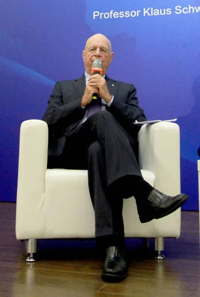 Klaus Schwab Founder Executive Chairman World Economic Forum Attends Lecture — Stockfoto