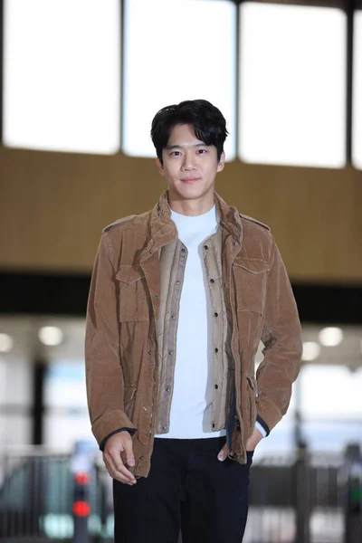 Sydkoreansk Skådespelare Seok Jin Anländer Till Gimpo Internationella Flygplatsen Före — Stockfoto