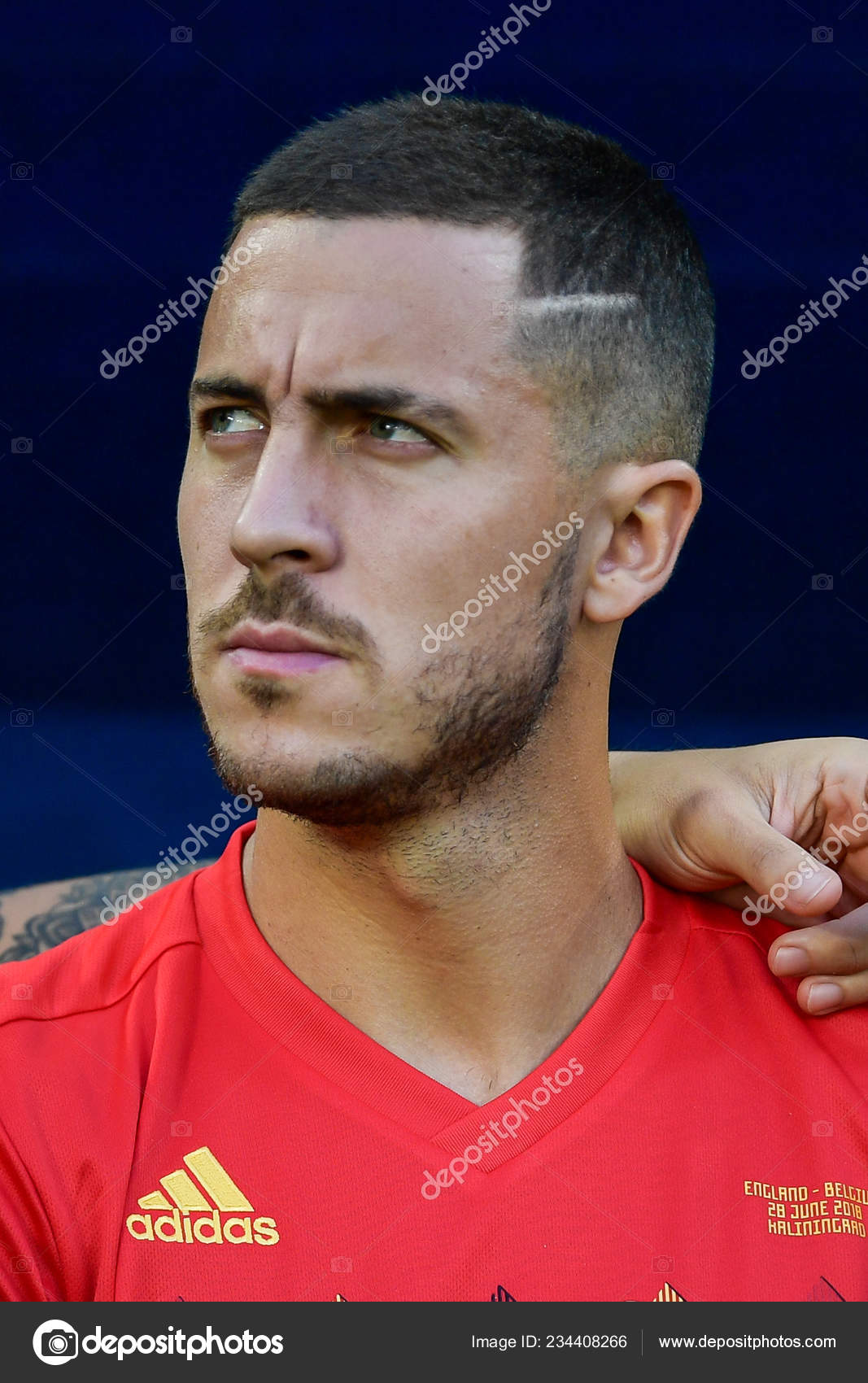 Eden Hazard Dari Belgia Menyaksikan Rekan Rekannya Bersaing