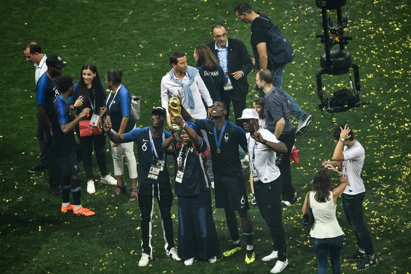 Paul Pogba Francia Posa Con Trofeo Copa Mundial Con Familia — Foto de Stock