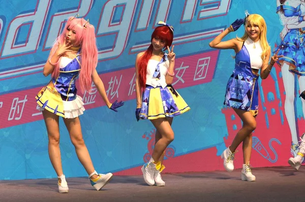 Chinesische Cosplayerinnen Cosplay Kostümen Posieren Während Des Internationalen Comic Animationsfestivals — Stockfoto