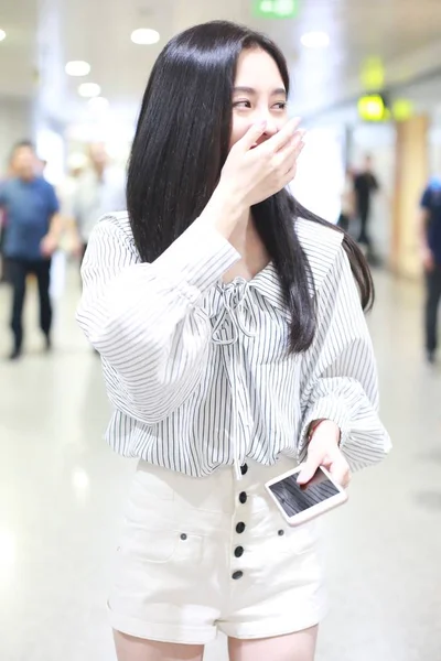 Chinese Zangeres Actrice Jingyi Arriveert Beijing Capital International Airport Beijing — Stockfoto