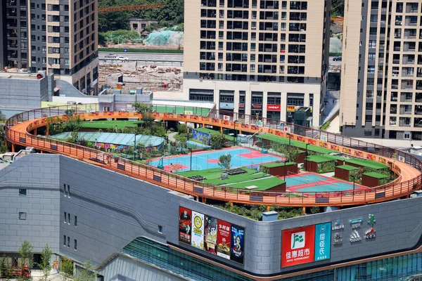 Madártávlatból Egy Sportközpont Egy Bevásárlóközpont Chongqing Kína Tetején Épült Fel — Stock Fotó