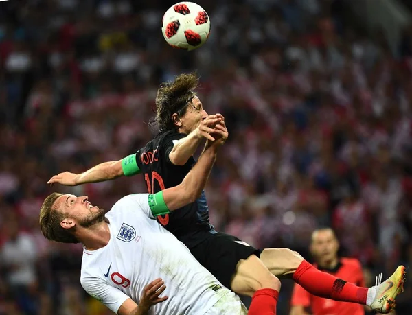 Luka Modric Croacia Líder Desafía Harry Kane Inglaterra Partido Semifinales — Foto de Stock
