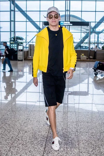 Kinesiska Simning Star Sun Yang Avbildas Guangzhou Baiyun International Airport — Stockfoto